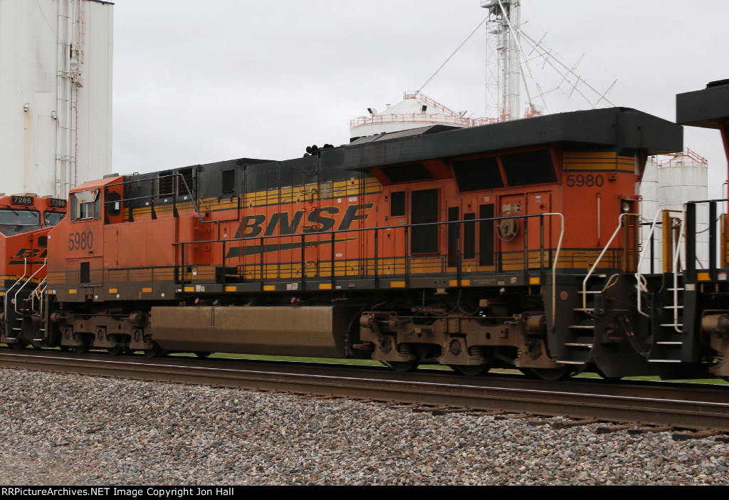 BNSF 5980